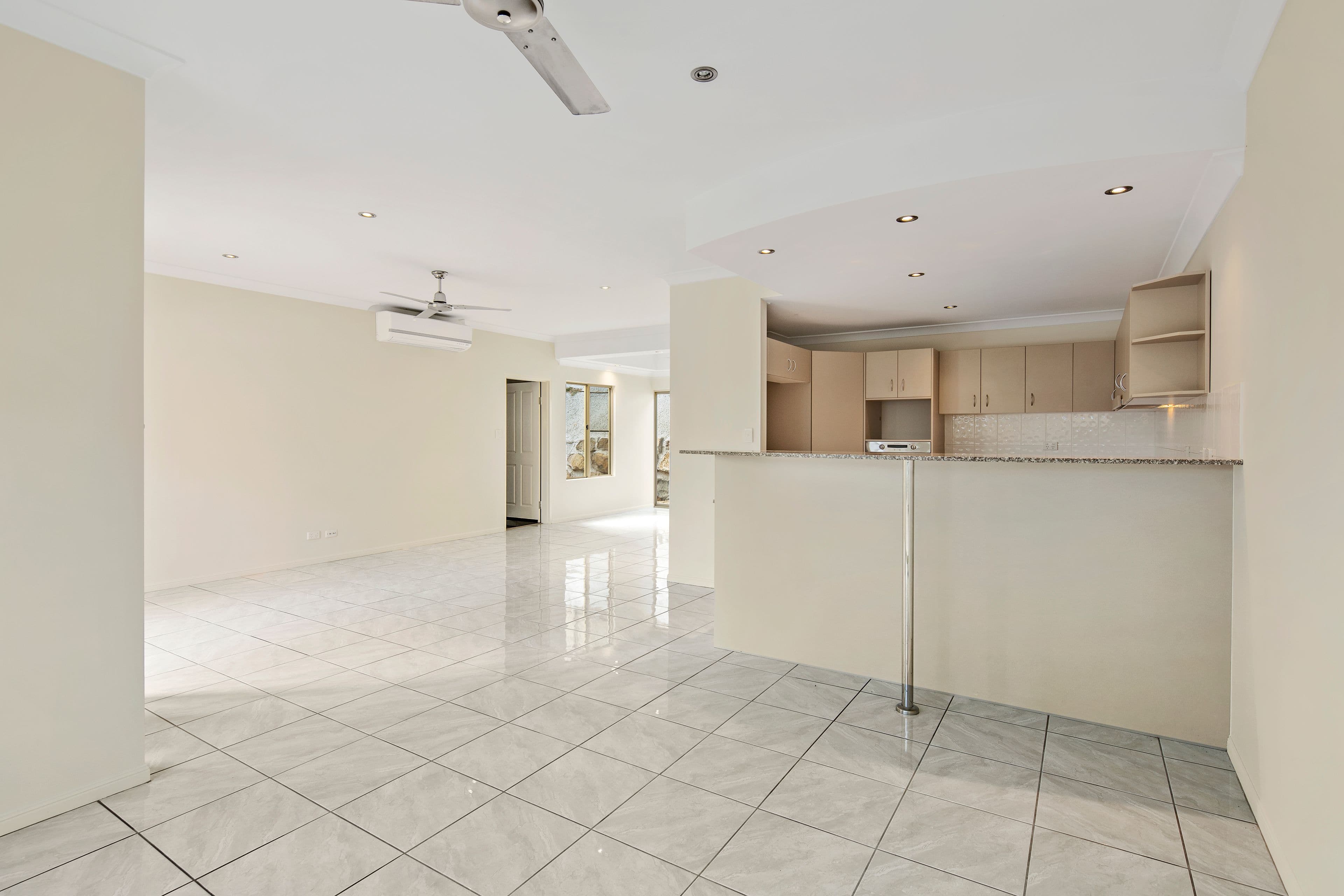 152 Shute Harbour Road, Cannonvale QLD 4802, Cannonvale - Thumbnail 4