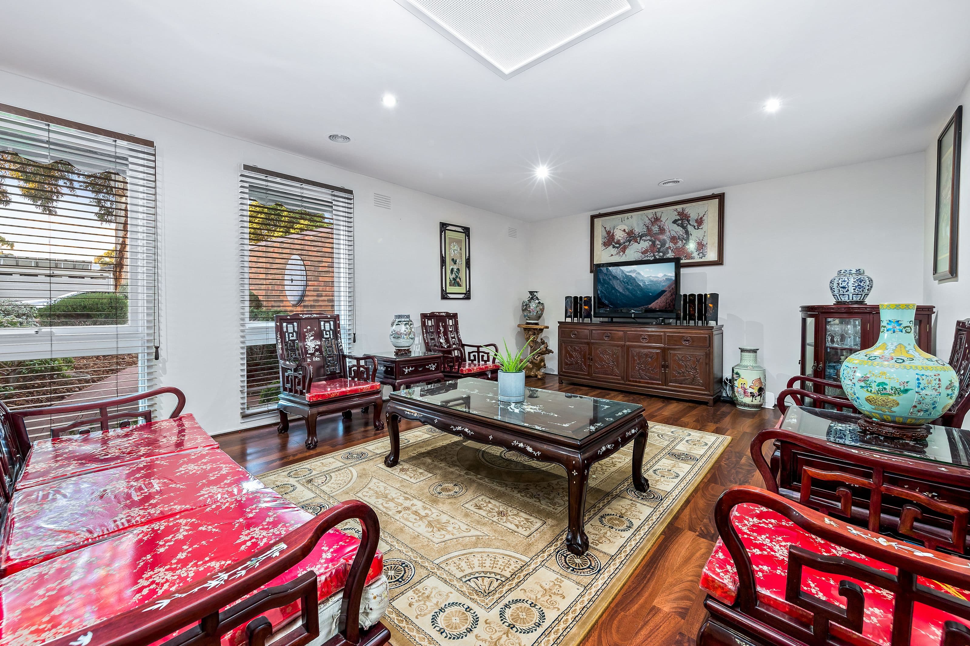 8 Collendina Crescent, Scoresby VIC 3179, Scoresby - Thumbnail 2