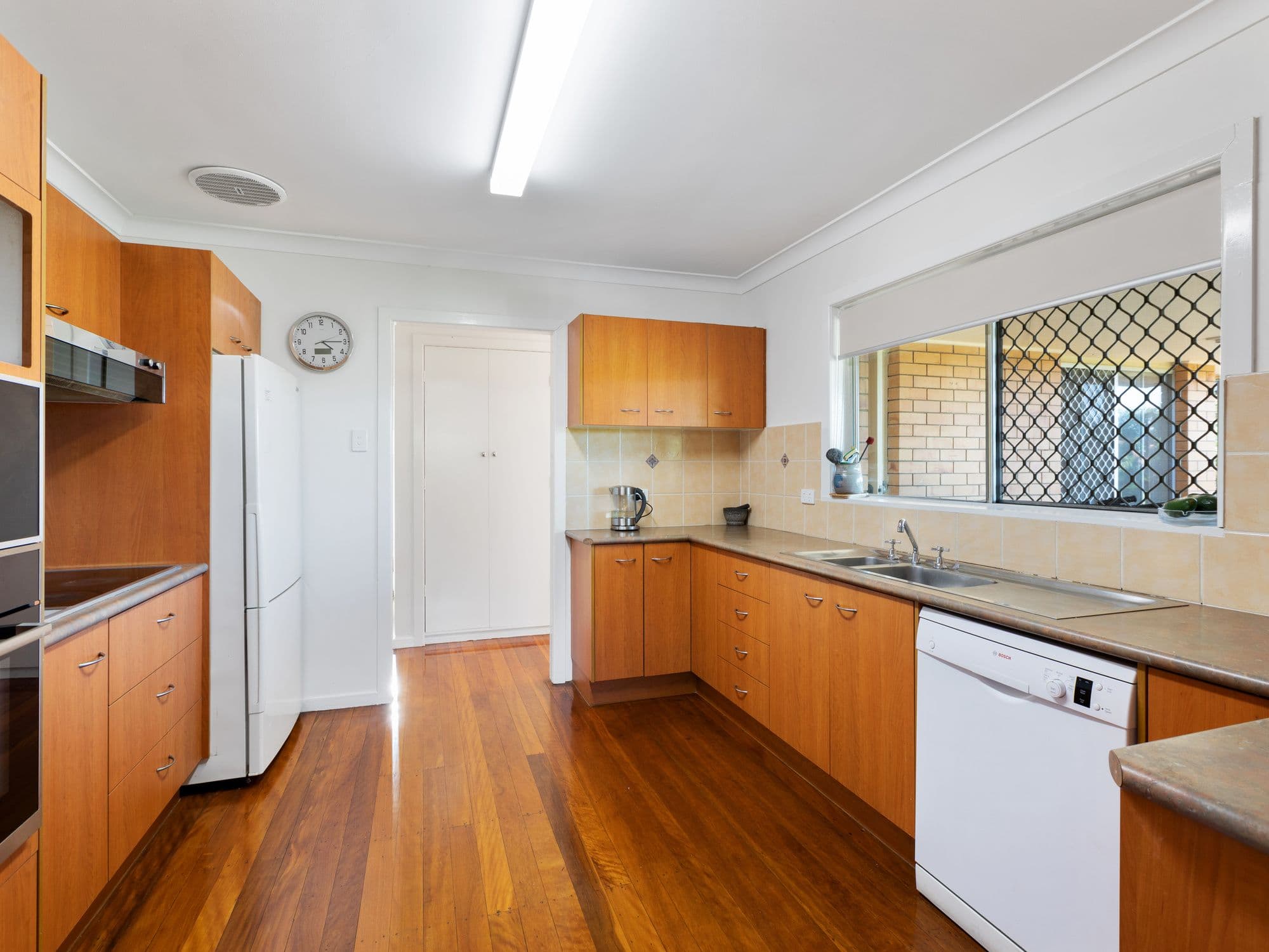 22 Liatoki Street, Mansfield QLD 4122, Mansfield - Thumbnail 6
