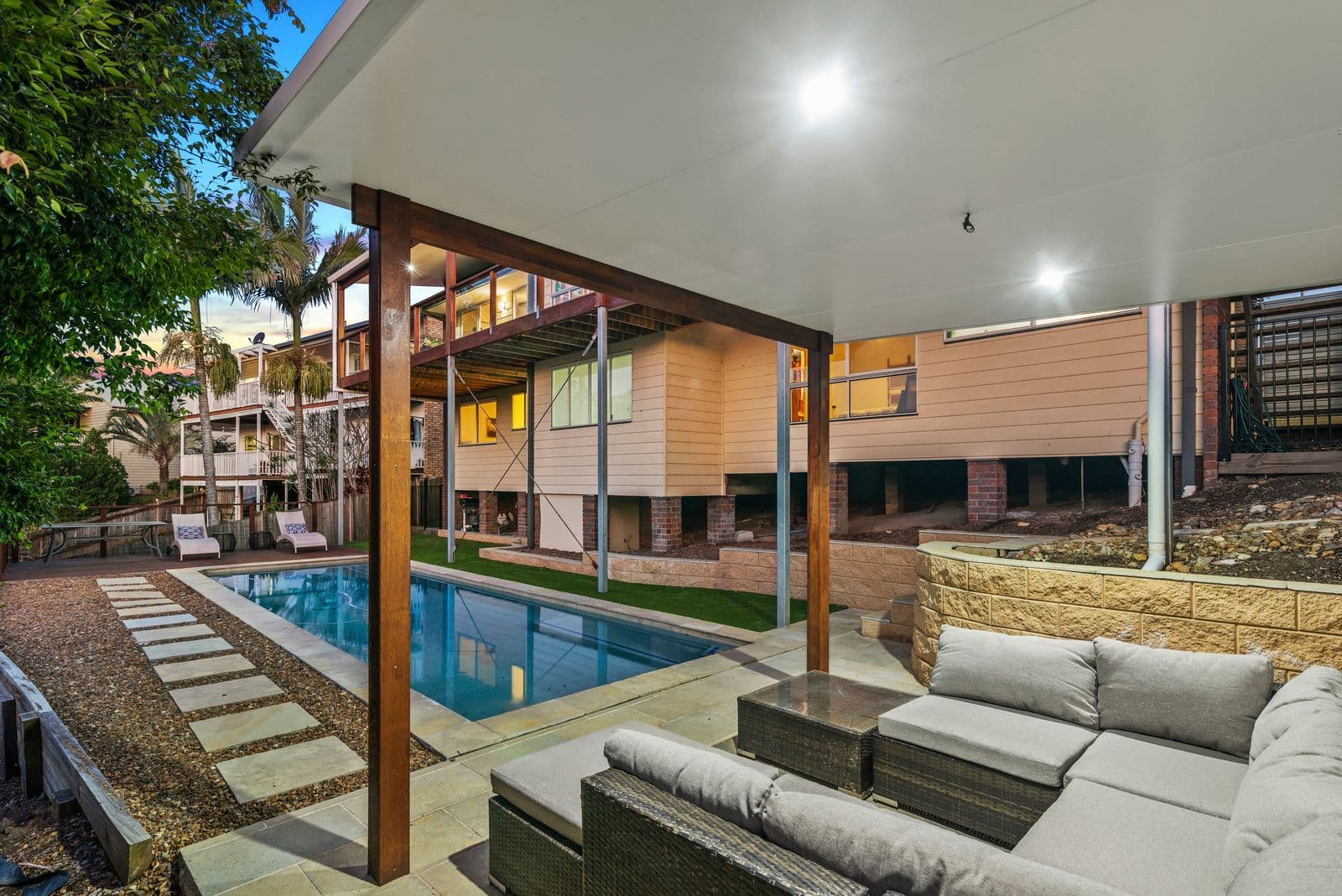17 Jarrahdale Drive, Elanora QLD 4221, Elanora - Thumbnail 2