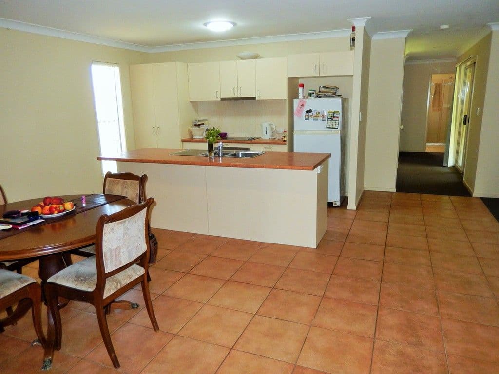 22 Bolingbroke Street East, Fernvale QLD 4306, Fernvale - Thumbnail 2