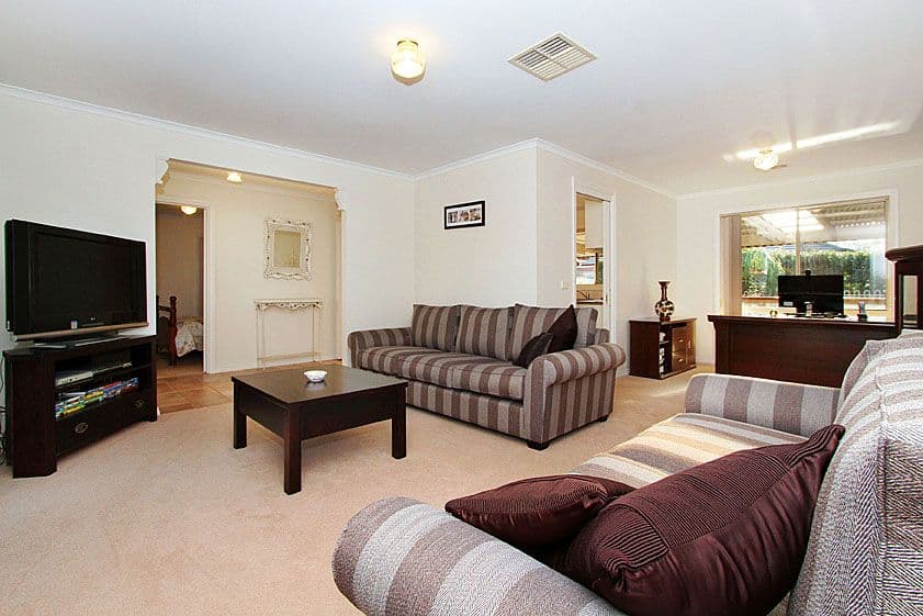 54 Allwyn Crescent, MILL PARK VIC 3082, Mill Park - Thumbnail 5