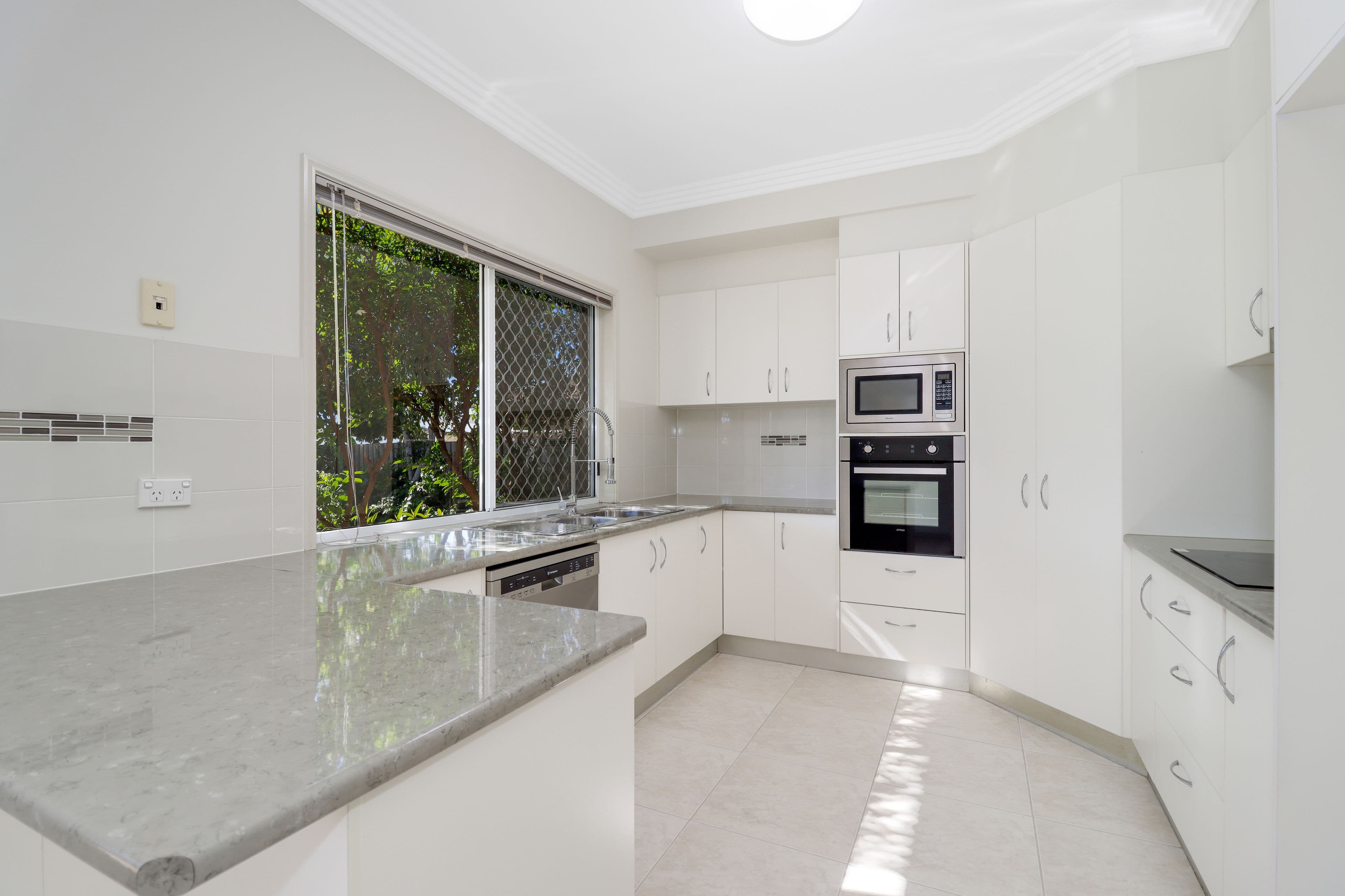 7 McIntyre Court, Urraween QLD 4655, Urraween - Thumbnail 4