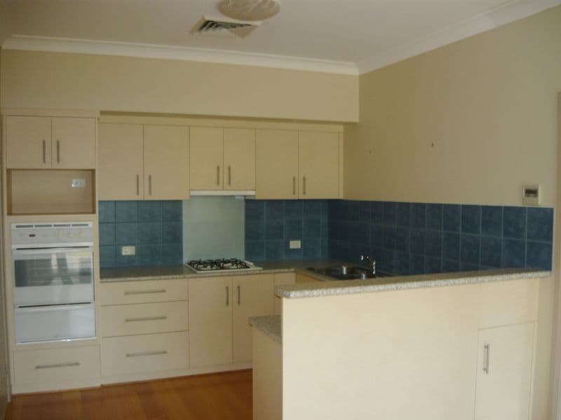 1037 Calimo Street, ALBURY NSW 2640, North Albury - Thumbnail 2