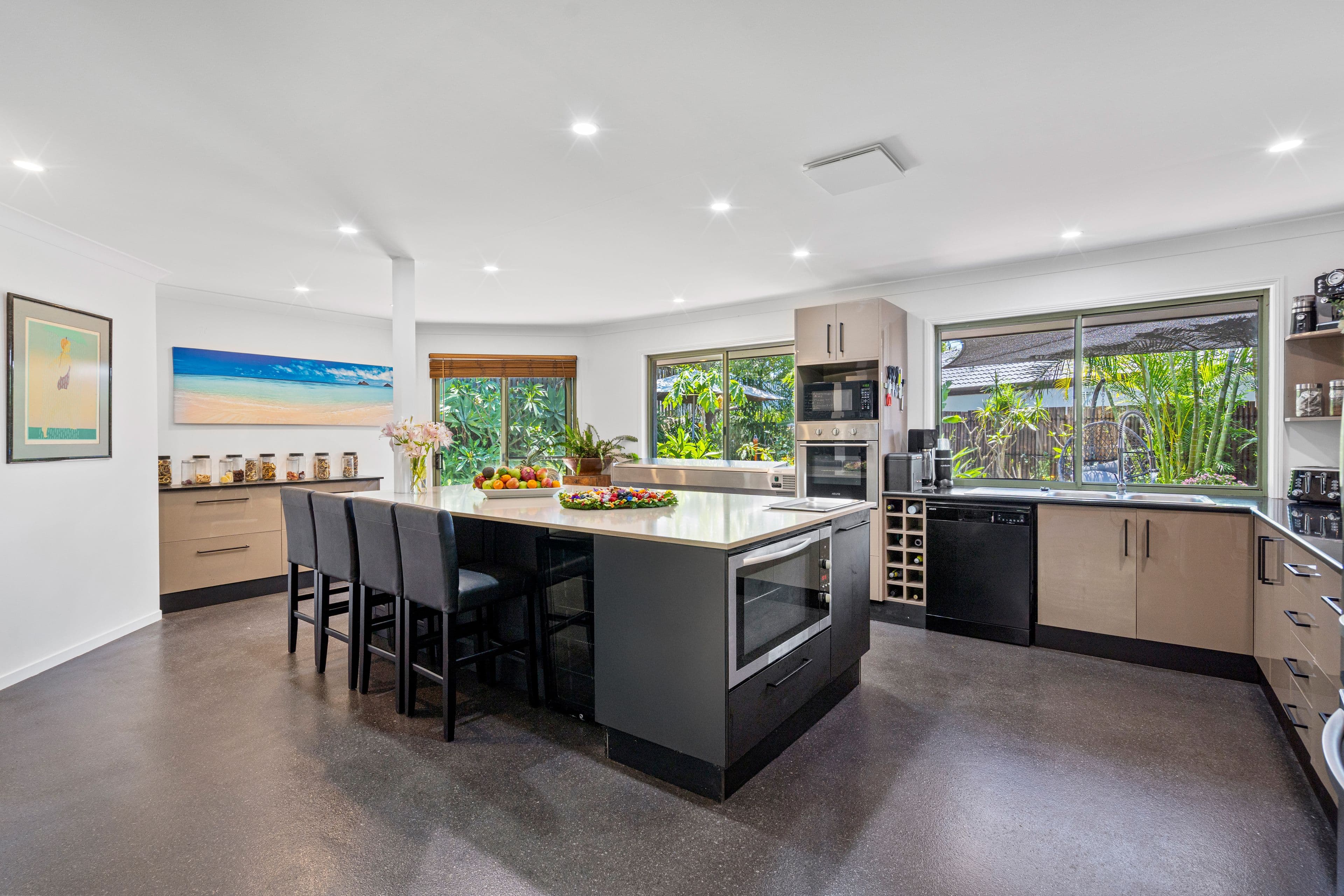 16 Royal Court, Ashmore QLD 4214, Ashmore - Image 1