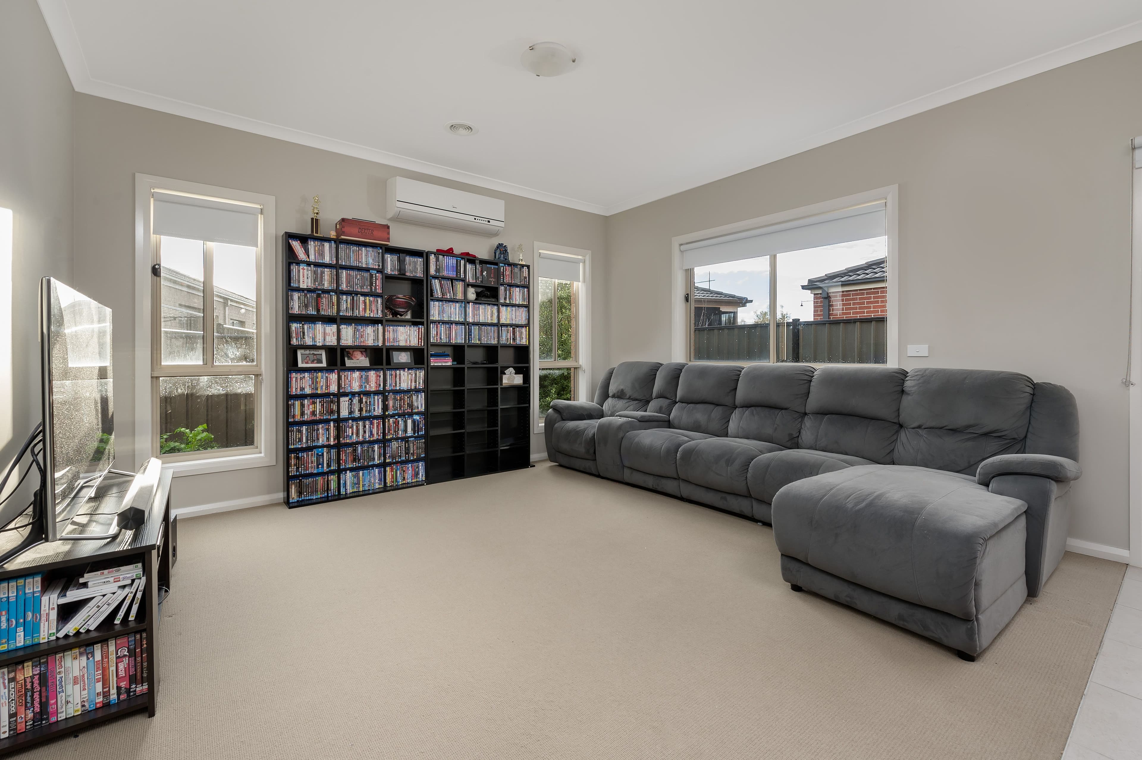 34 Blaimore Way, Mernda VIC 3754, Mernda - Thumbnail 2