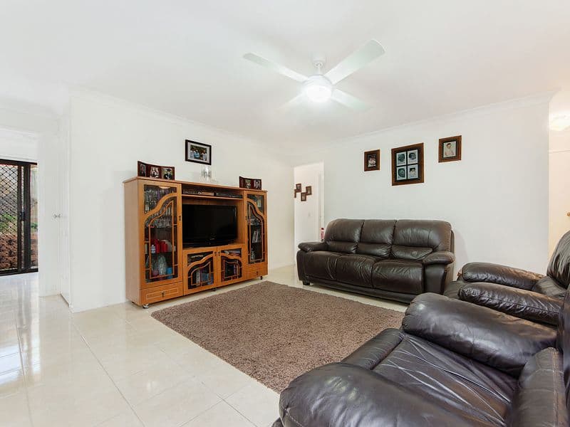 12 Kentucky Crescent, Oxenford QLD 4210, Oxenford - Thumbnail 4