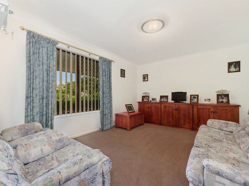 12 Kentucky Crescent, Oxenford QLD 4210, Oxenford - Thumbnail 5