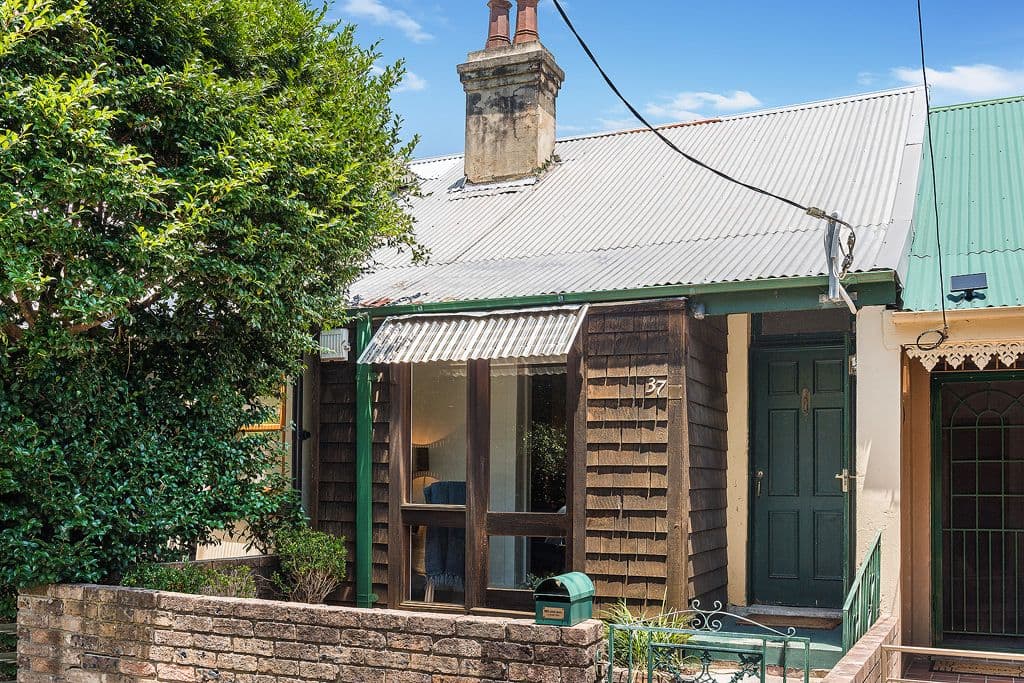 37 Chelmsford Street, Newtown - Thumbnail 2