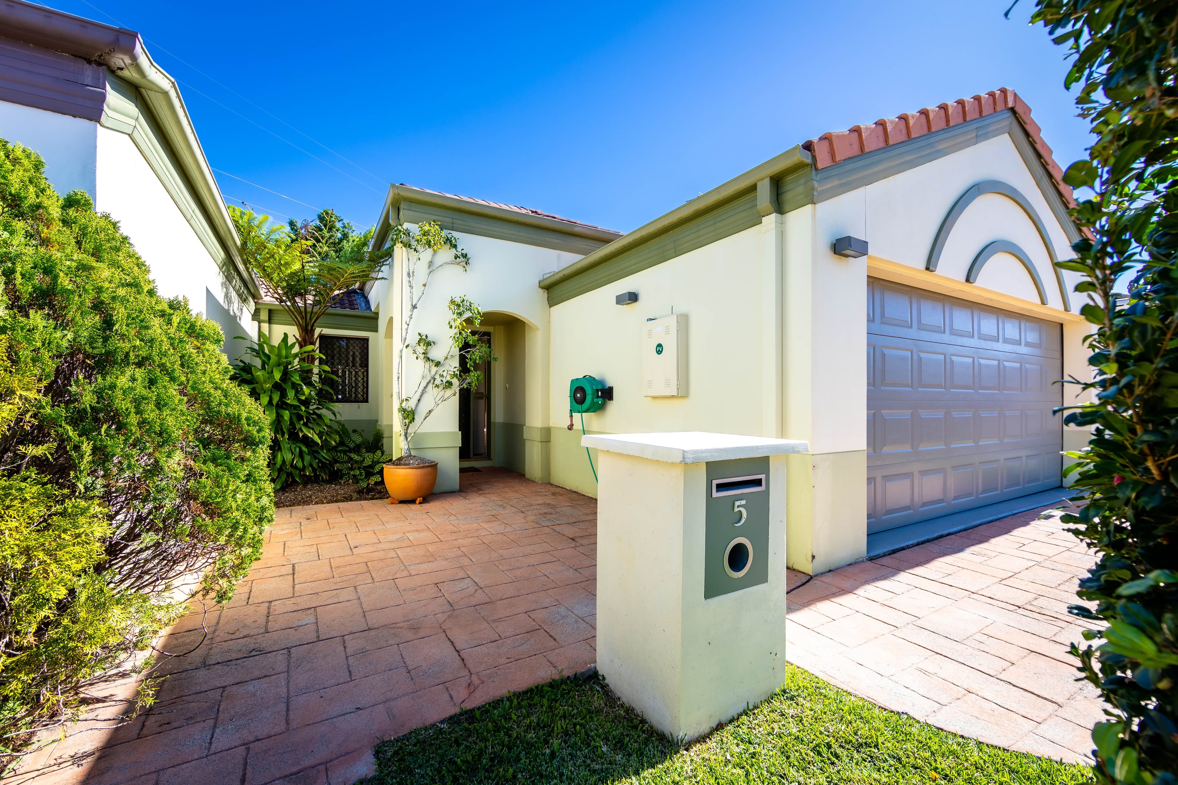 5 Coral Tree Court, Robina QLD 4226, Robina - Thumbnail 2