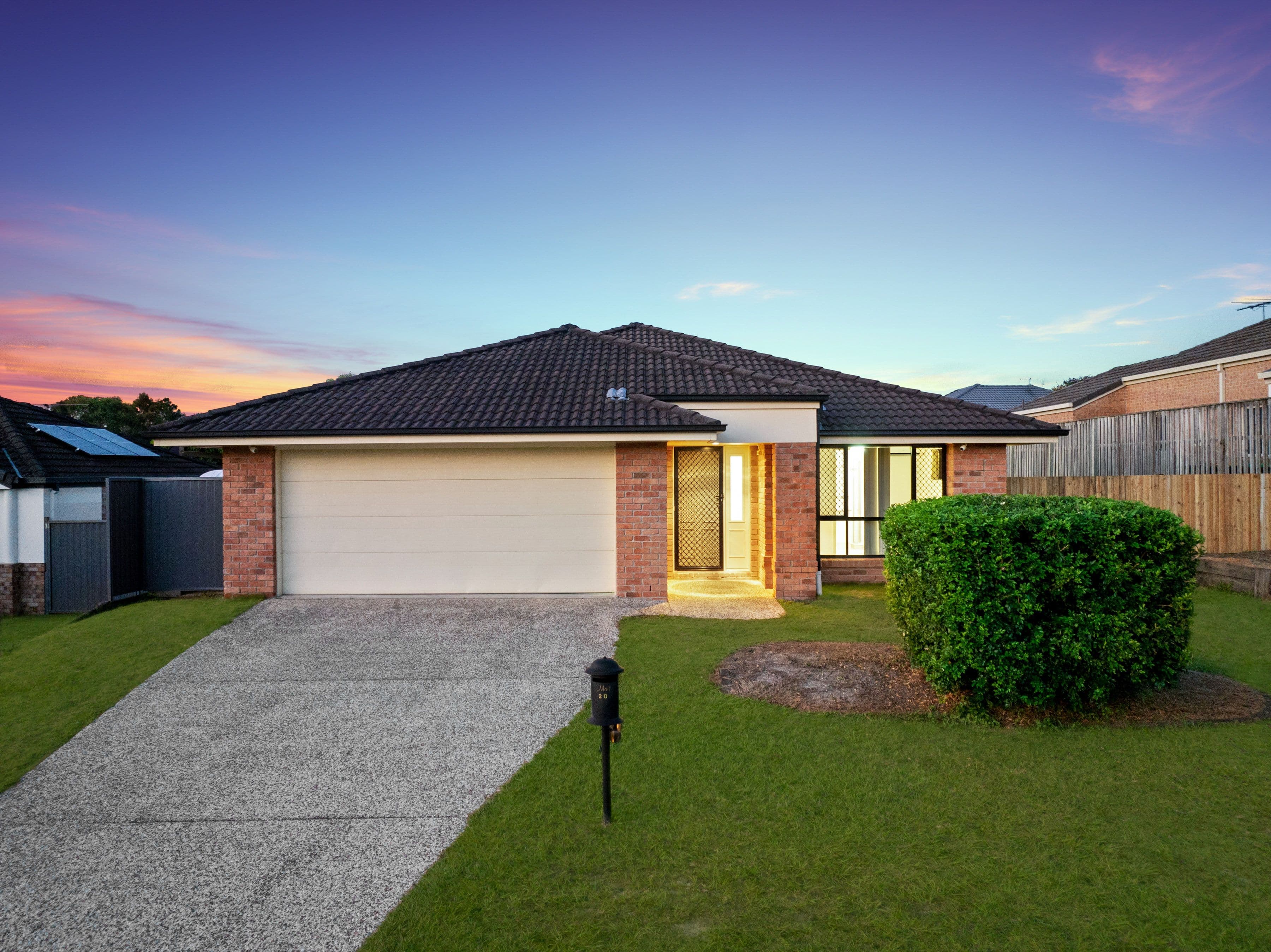20 Courtney Close, Heritage Park QLD 4118, Heritage Park - Image 1