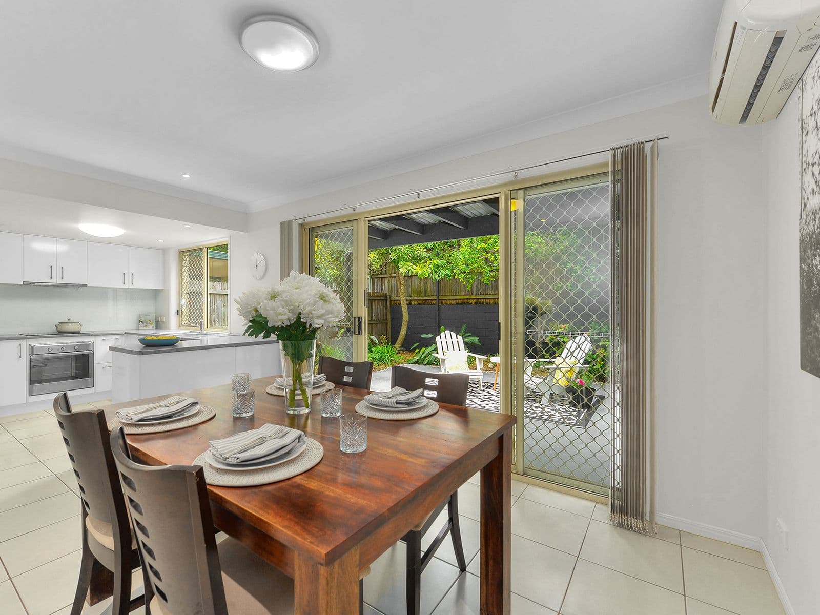 594 Sherwood Road, Sherwood QLD 4075, Sherwood - Thumbnail 3