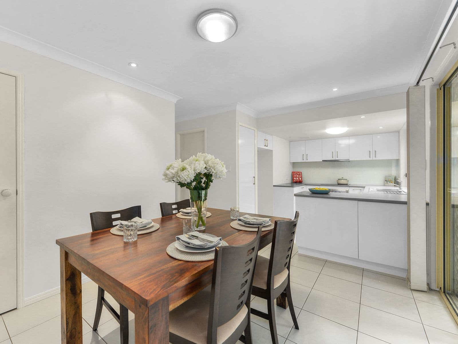 594 Sherwood Road, Sherwood QLD 4075, Sherwood - Thumbnail 4