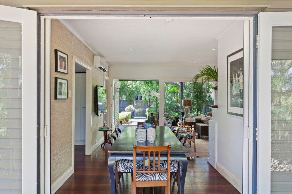 21 JOAN Street, Southport QLD 4215, Southport - Thumbnail 3