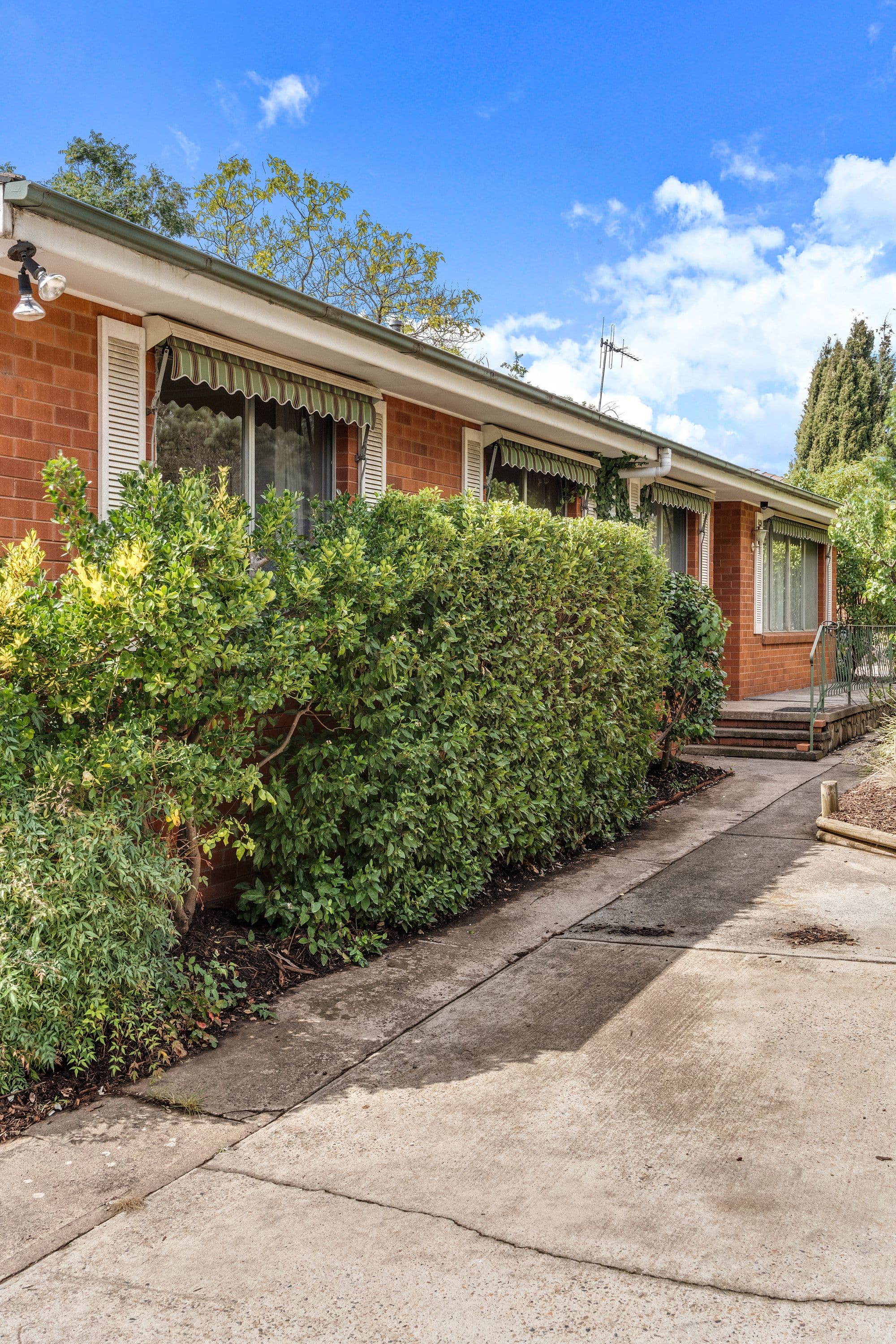 42 Belconnen Way, Page ACT 2614, Page - Image 1