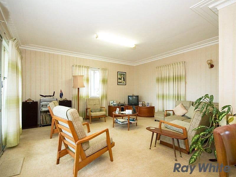 12 Corowa Street, WAVELL HEIGHTS QLD 4012, Wavell Heights - Thumbnail 3