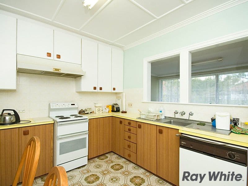 12 Corowa Street, WAVELL HEIGHTS QLD 4012, Wavell Heights - Thumbnail 6