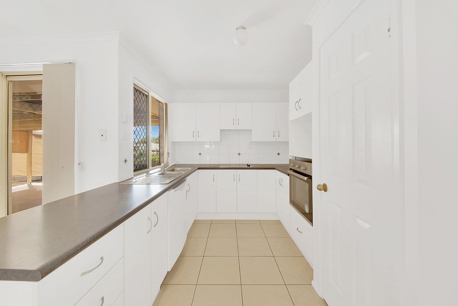 14 Michel Place, Telina QLD 4680, Telina - Thumbnail 2