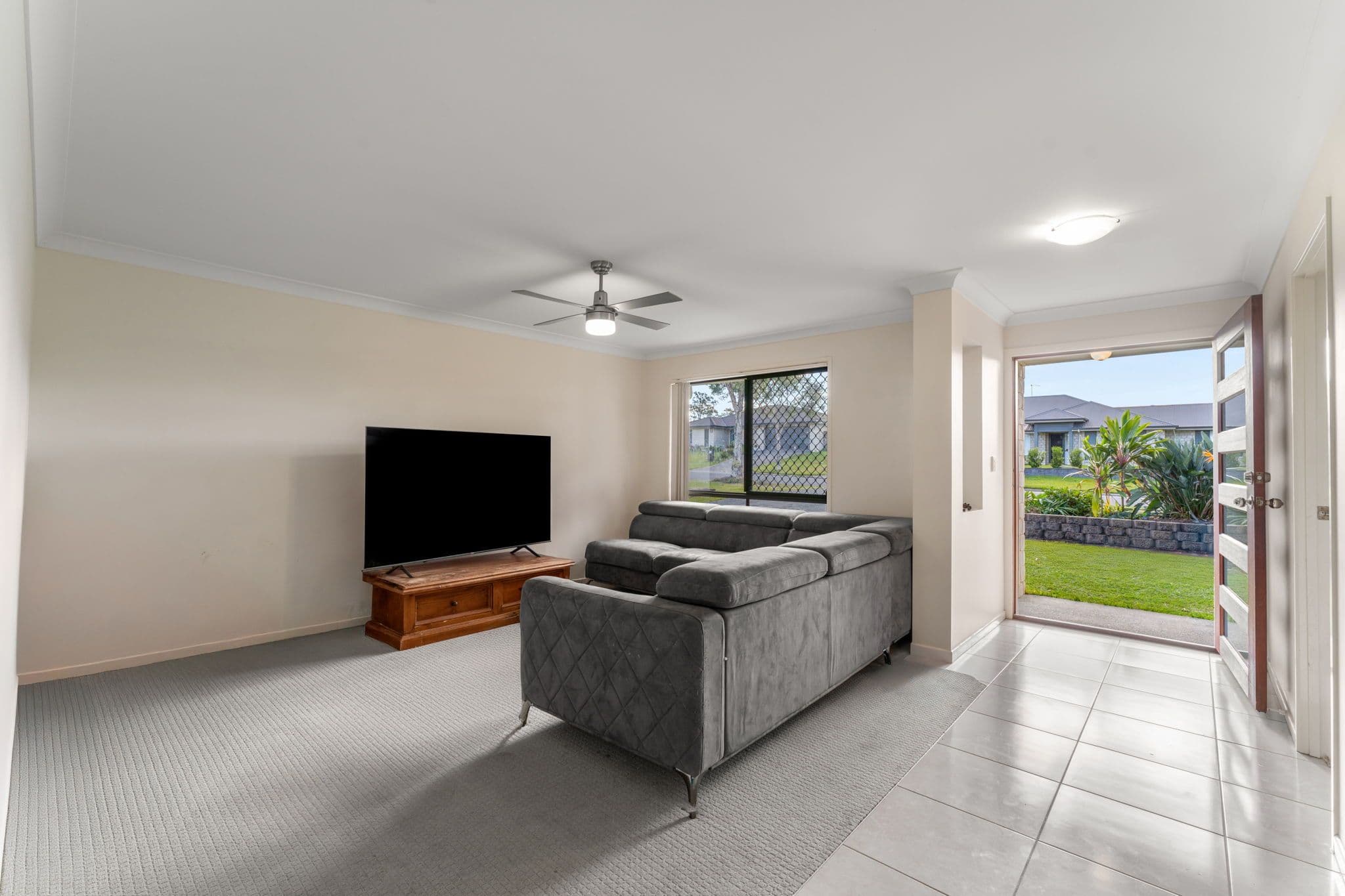 12 Woodview Court, FLAGSTONE QLD 4280, Flagstone - Thumbnail 4