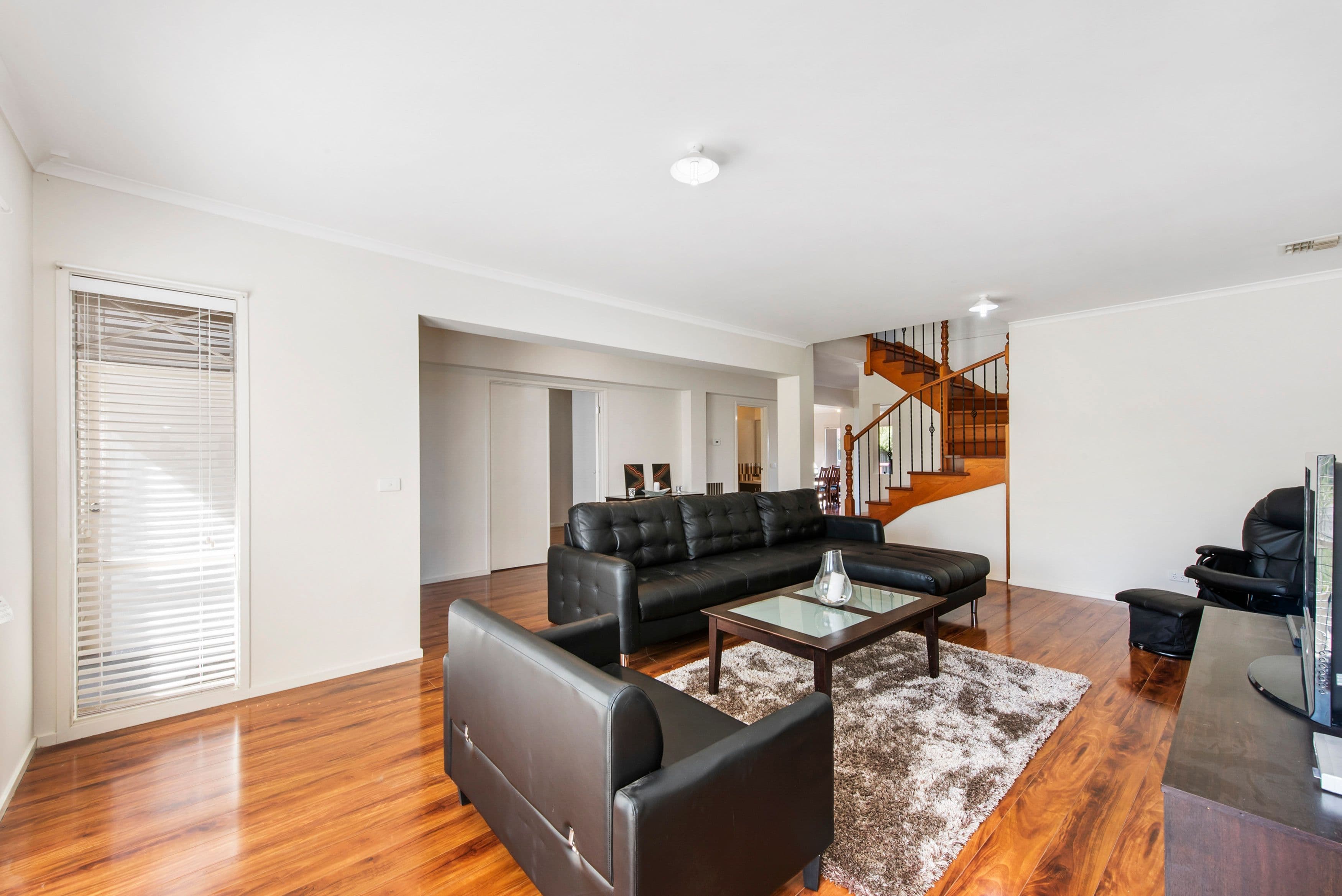 16 Pinnaroo Crescent, Burnside VIC 3023, Burnside - Thumbnail 2