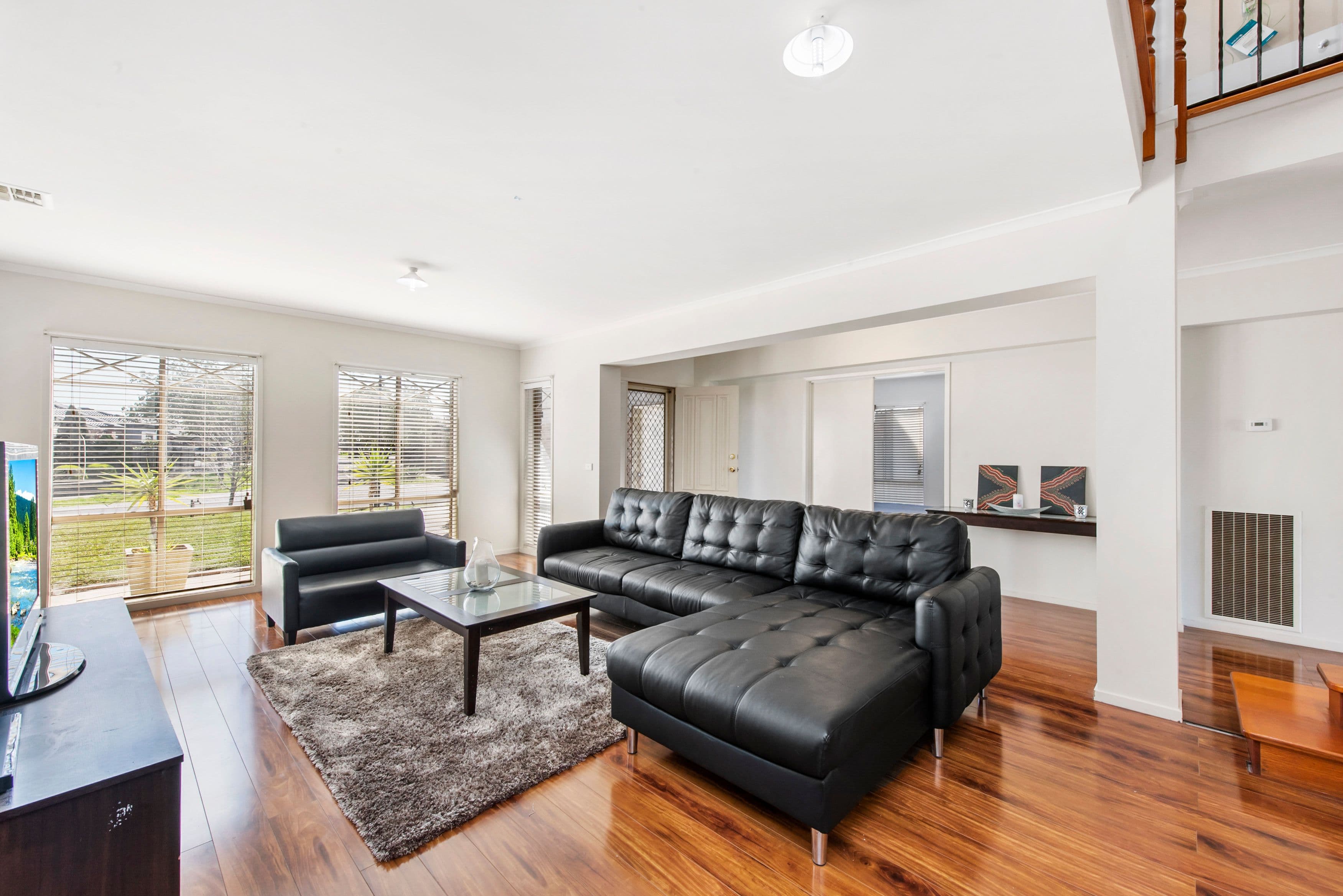 16 Pinnaroo Crescent, Burnside VIC 3023, Burnside - Thumbnail 3