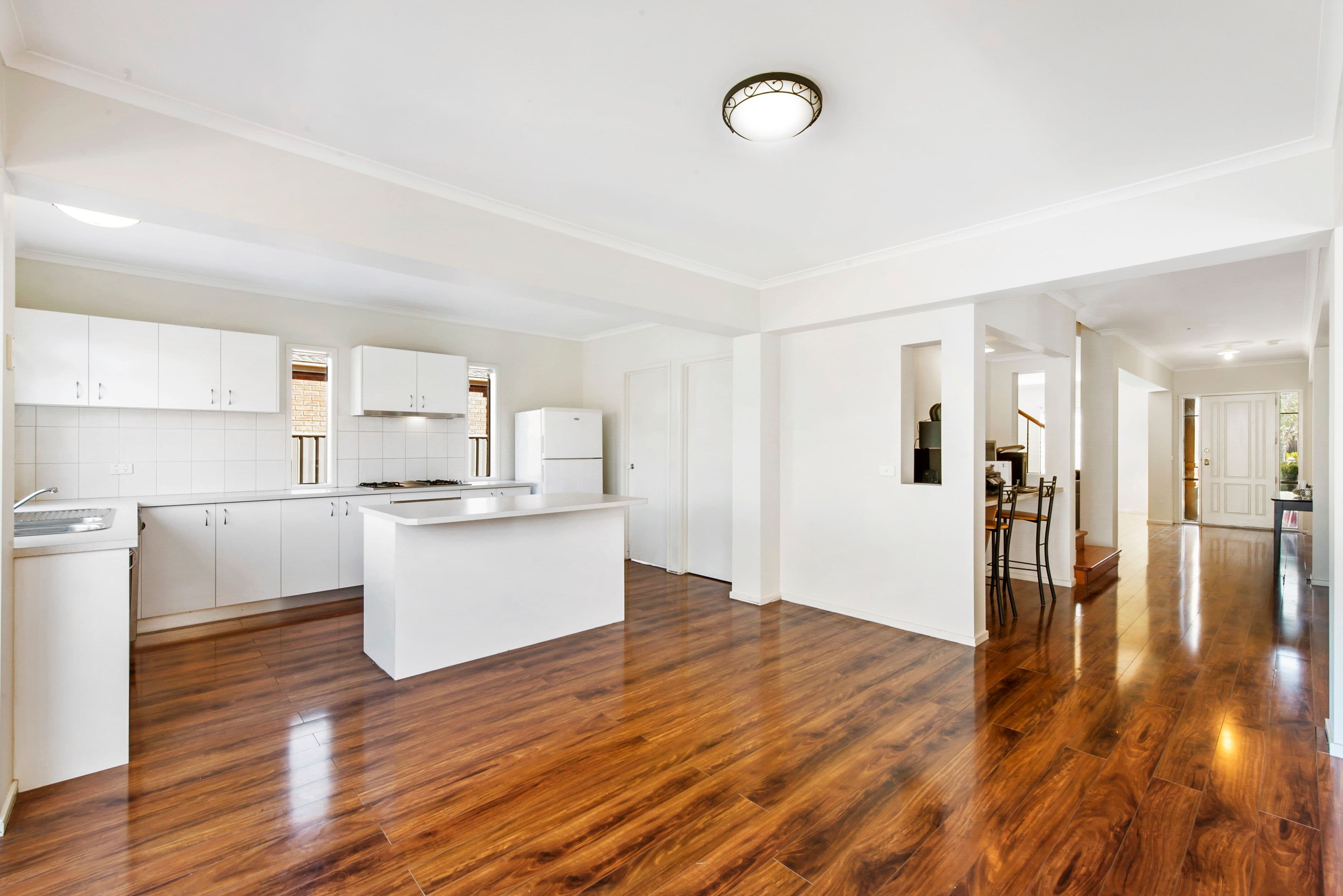 16 Pinnaroo Crescent, Burnside VIC 3023, Burnside - Thumbnail 4