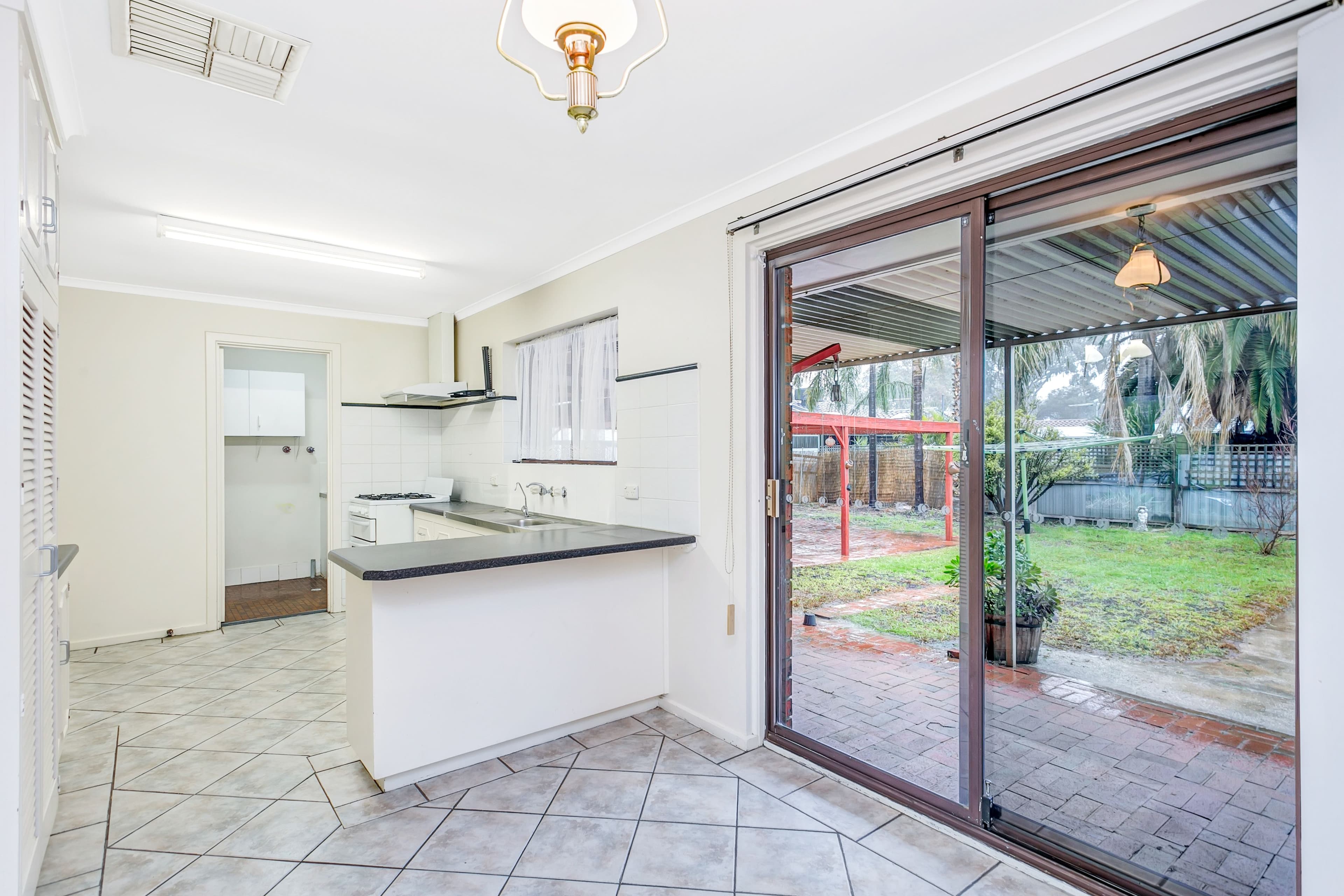 9 Woolaston Road, Salisbury Downs SA 5108, Salisbury Downs - Thumbnail 3