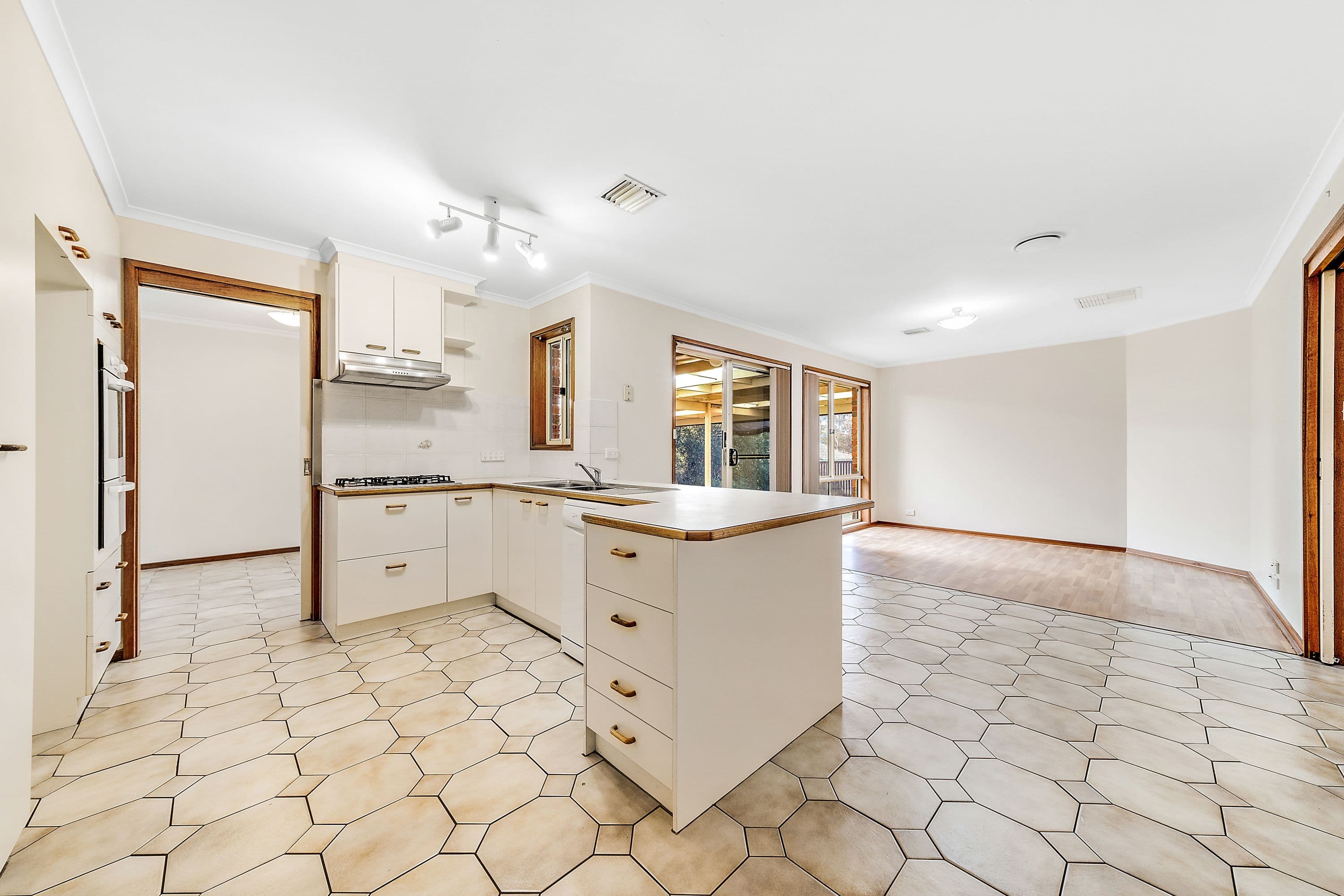 104 Archdall Street, Dunlop ACT 2615, Dunlop - Thumbnail 5