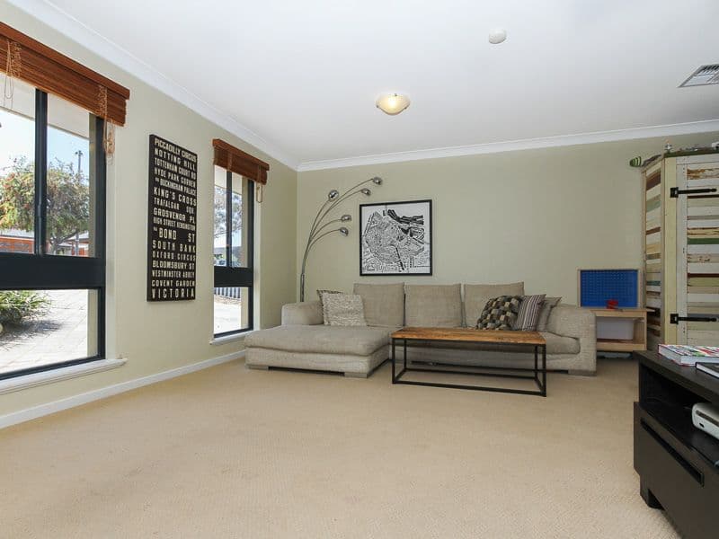 11 Taxal Close, CARINE WA 6020, Carine - Thumbnail 2