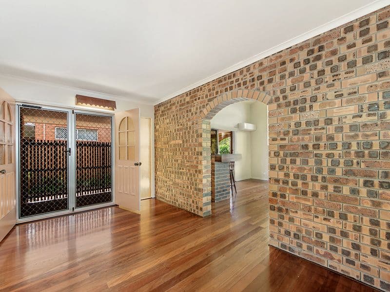 19 Grevillia Avenue, Southport QLD 4215, Southport - Thumbnail 3