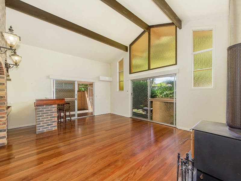 19 Grevillia Avenue, Southport QLD 4215, Southport - Thumbnail 4