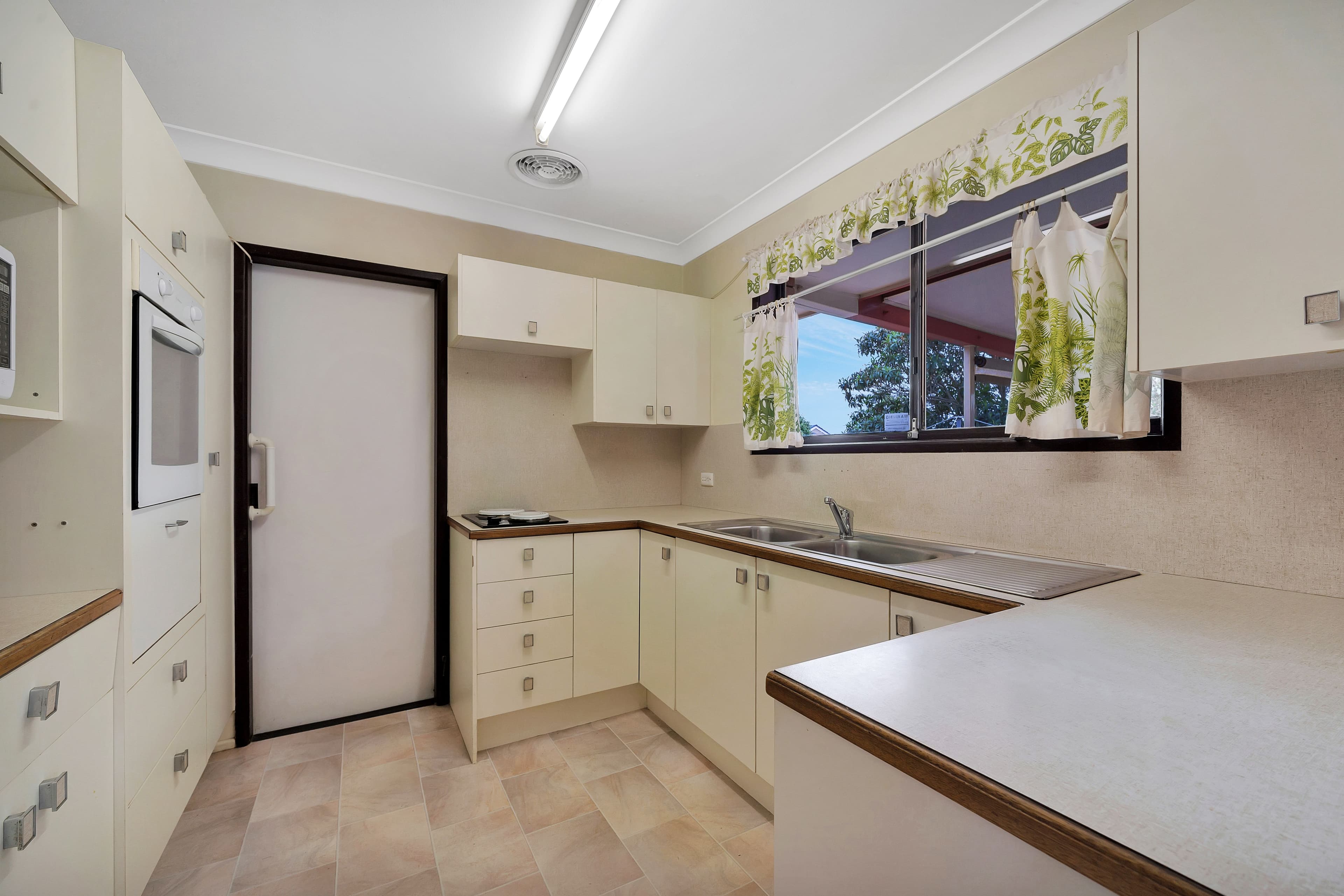 18 Abel Street, Springwood QLD 4127, Springwood - Thumbnail 5