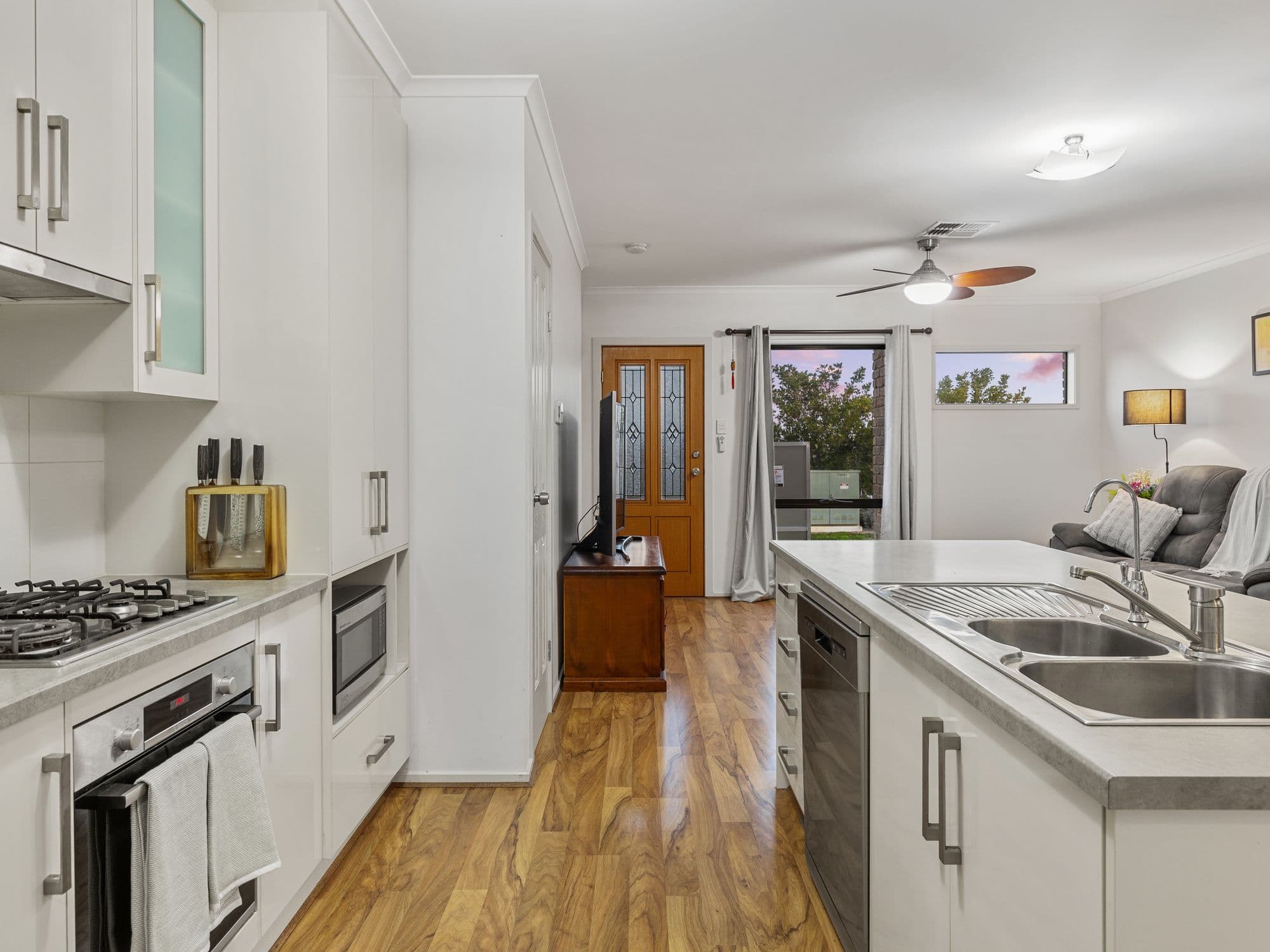 33 Jackstaff Road, Seaford Meadows SA 5169, Seaford Meadows - Thumbnail 2