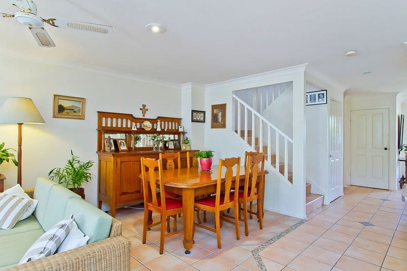 11 Beachcomber Court, BURLEIGH WATERS QLD 4220, Burleigh Waters - Thumbnail 6