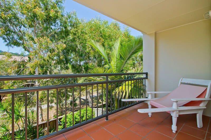 11 Beachcomber Court, BURLEIGH WATERS QLD 4220, Burleigh Waters - Thumbnail 8