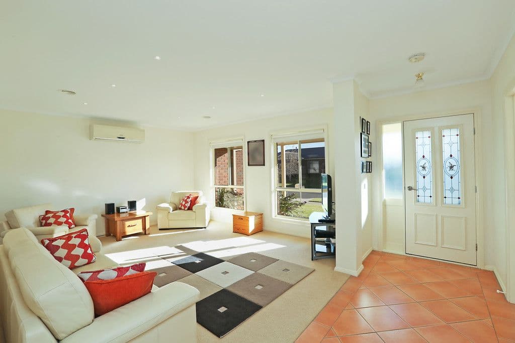 33 Greenleaf Drive, Lara VIC 3212, Lara - Thumbnail 3