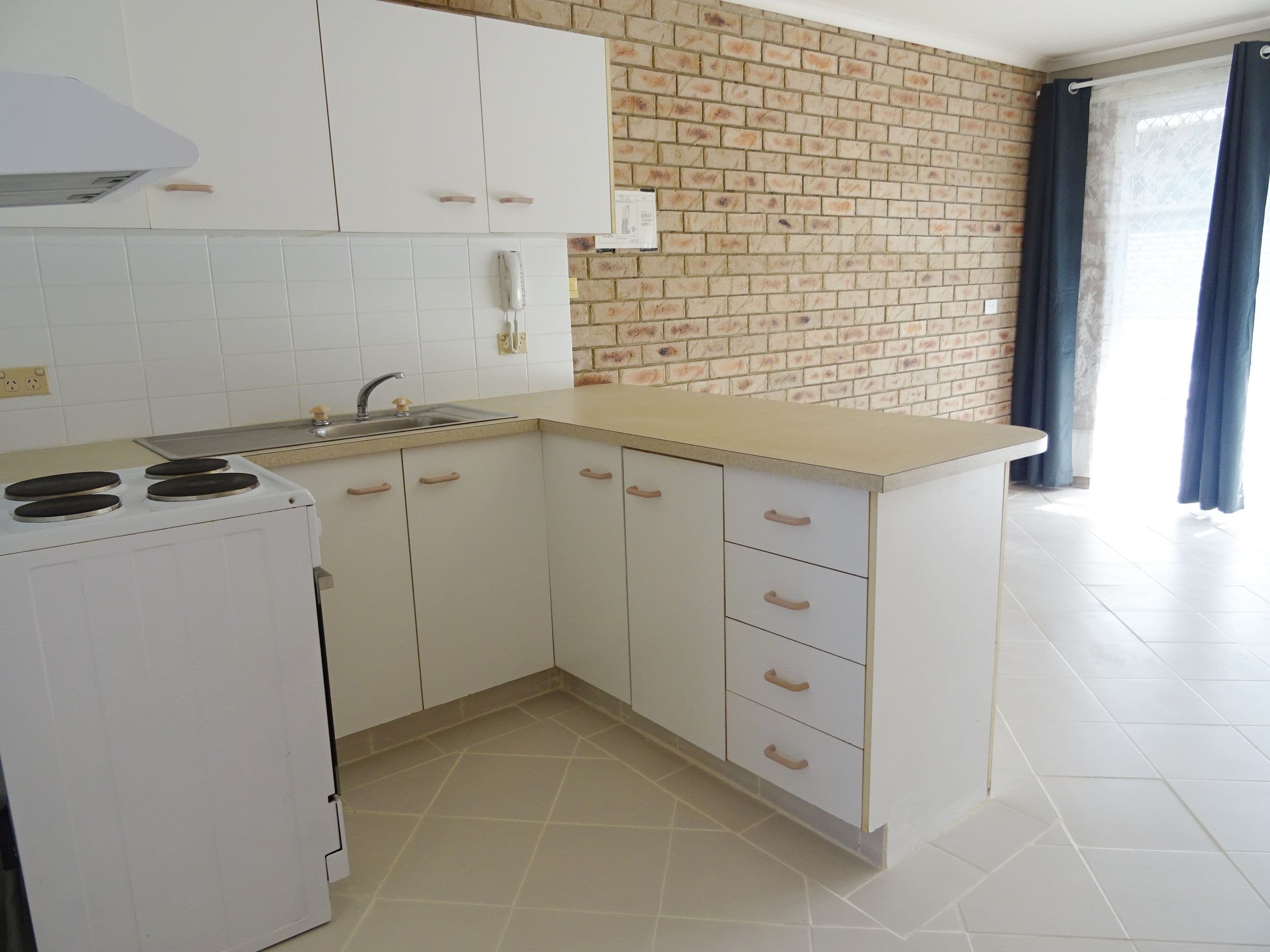 4 Brighton Street, Biggera Waters QLD 4216, Biggera Waters - Thumbnail 8