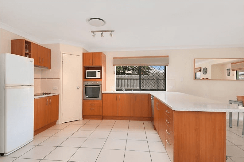5 Wader Street, North Lakes QLD 4509, North Lakes - Thumbnail 2