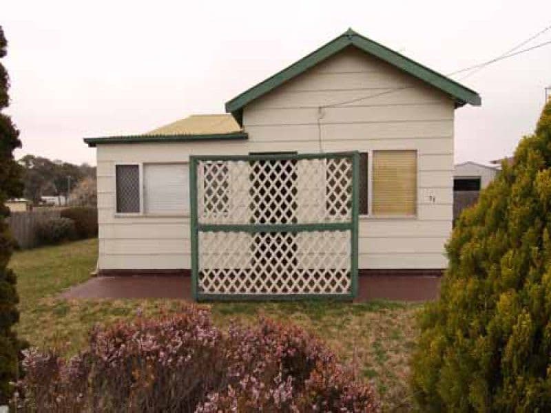 21 Thomas Street, GLEN INNES NSW 2370, Glen Innes - Image 1