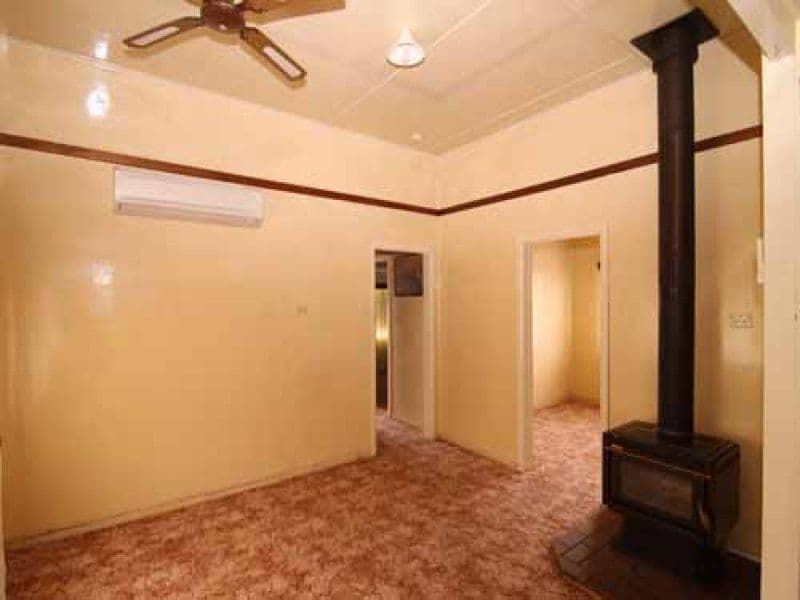 21 Thomas Street, GLEN INNES NSW 2370, Glen Innes - Thumbnail 2