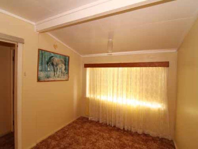 21 Thomas Street, GLEN INNES NSW 2370, Glen Innes - Thumbnail 5