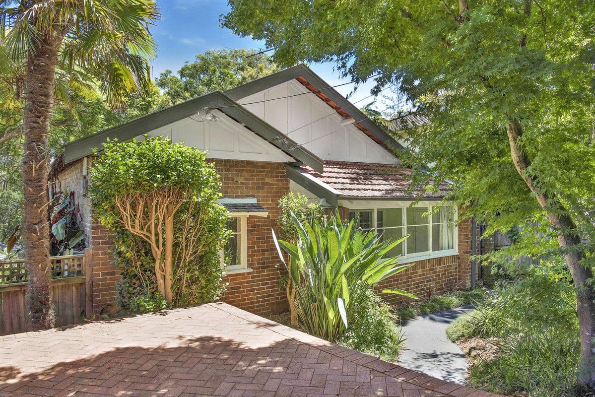 44 Ronald Avenue, Greenwich - Image 1