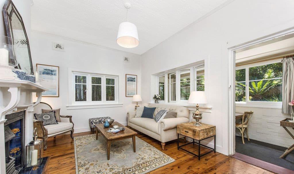 44 Ronald Avenue, Greenwich - Thumbnail 2