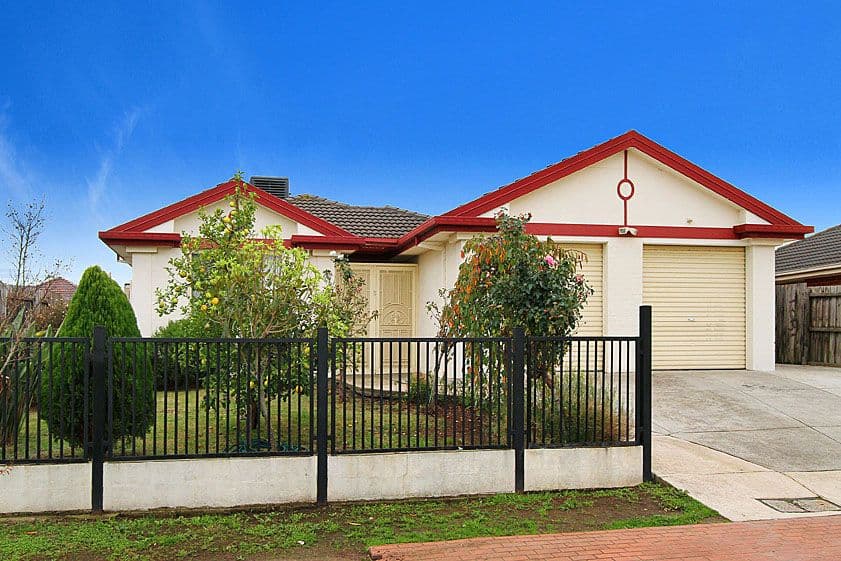 13 Hawkesbury Court, THOMASTOWN VIC 3074, Thomastown - Image 1
