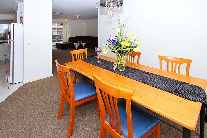 13 Hawkesbury Court, THOMASTOWN VIC 3074, Thomastown - Thumbnail 3