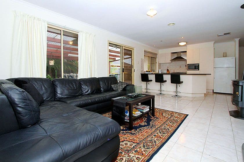 13 Hawkesbury Court, THOMASTOWN VIC 3074, Thomastown - Thumbnail 4