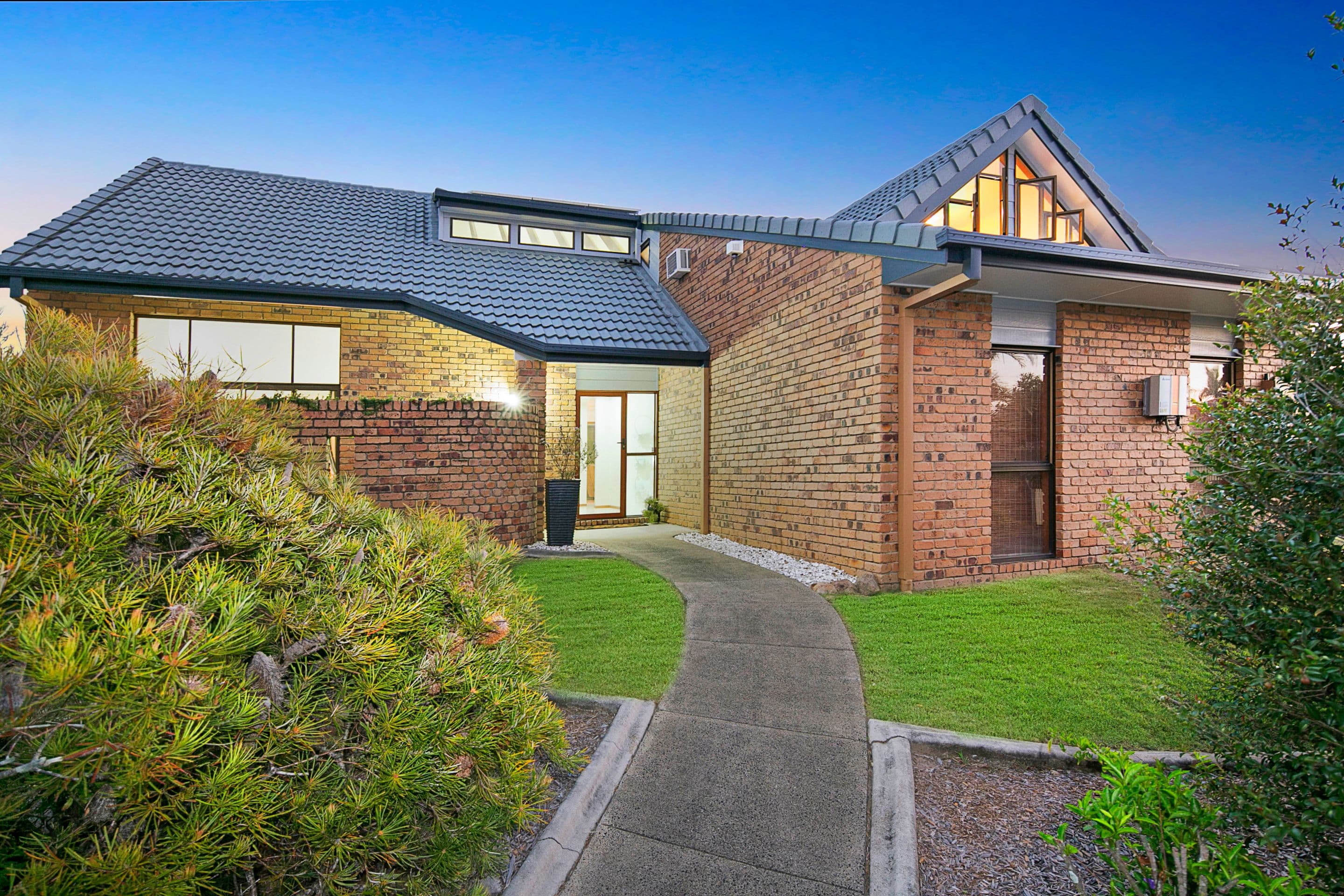 136 Cadogan Street, Carindale QLD 4152, Carindale - Image 1