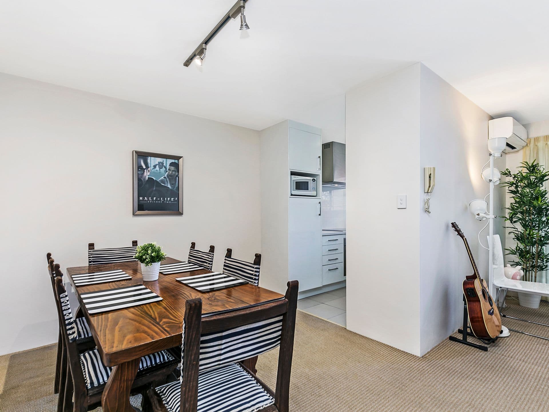 24 Beet Street, Coorparoo QLD 4151, Coorparoo - Thumbnail 2
