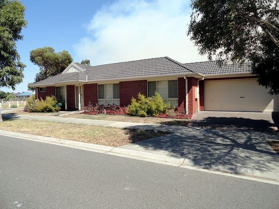 15 Rolain Avenue, SOUTH MORANG VIC 3752, South Morang - Thumbnail 2