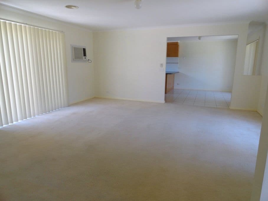 15 Rolain Avenue, SOUTH MORANG VIC 3752, South Morang - Thumbnail 4